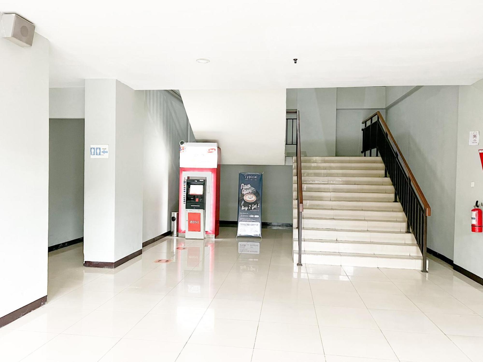 Hotel Redliving Tamansari Panoramic - Narel 2*